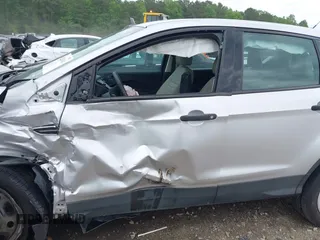 2017 Ford Escape S с VIN 1FMCU0F71HUE64033, выставлен на аукционе IAAI как лот 42224541 с пробегом 180 390 миль миль и . История ставок и продаж доступна на DreamBid. Изображение 19.