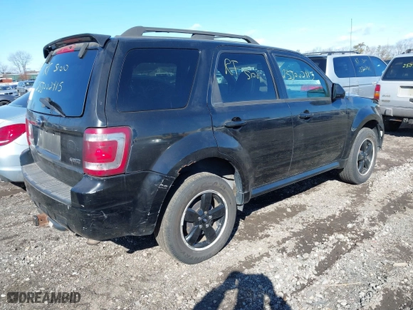 2009 Ford Escape XLT with VIN 1FMCU93G59KB55025, listed as a IAAI auction lot 41756362 with 999,999 mi miles. Bid and sale history available at carsss.com. Image 4.
