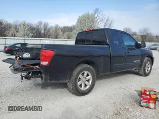 2008 Nissan Titan XE z VIN 1N6BA06A08N320811, wystawiony jako Copart lot #45508044 z przebiegiem 136 112 mil mil oraz Szkoda całkowita • Salvage title. Historia ofert i sprzedaży dostępna na DreamBid. Obrazek 3.