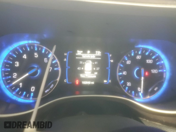 2020 Chrysler Voyager LXi z VIN 2C4RC1DG9LR256949, wystawiony jako Copart lot #55558855 z przebiegiem 182 840 mil mil oraz Tytuł czysty. Historia ofert i sprzedaży dostępna na DreamBid. Obrazek 9.