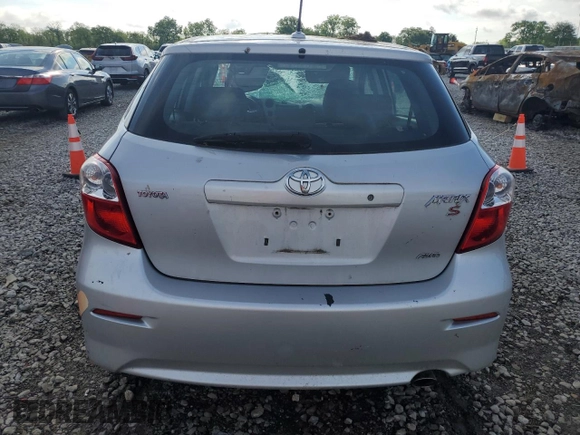 2009 Toyota Matrix S с VIN 2T1LE40E89C003801, выставлен на аукционе Copart как лот 56510195 с пробегом 179 987 миль миль и Списание • Salvage title. История ставок и продаж доступна на DreamBid. Изображение 6.