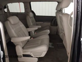 2010 Chrysler Town & Country Touring z VIN 2A4RR5D1XAR148753, wystawiony jako IAAI lot #41830153 z przebiegiem 158 867 mil mil oraz . Historia ofert i sprzedaży dostępna na DreamBid. Obrazek 8.