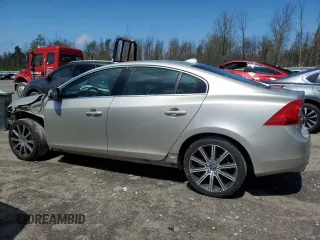 2017 Volvo S60 Inscription z VIN LYV402TK0HB151137, wystawiony jako Copart lot #55577435 z przebiegiem 67 066 mil mil oraz Szkody całkowita. Historia ofert i sprzedaży dostępna na DreamBid. Obrazek 2.