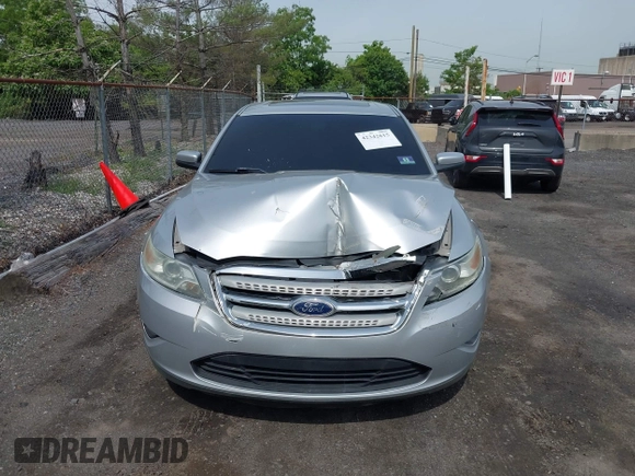 2010 Ford Taurus SEL с VIN 1FAHP2EW3AG156815, выставлен на аукционе IAAI как лот 42342615 с пробегом 152 870 миль миль и . История ставок и продаж доступна на DreamBid. Изображение 12.