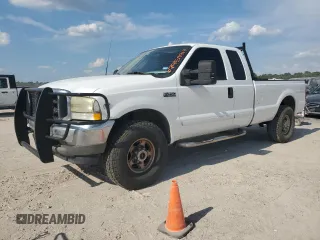 2002 Ford Super Duty F-250 XL with VIN 1FTNX21L62EC64514, listed as a Copart auction lot 67959914 with 354,142 mi miles and Salvage Title. Bid and sale history available at carsss.com. Image 1.