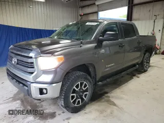 2015 Toyota Tundra SR5 z VIN 5TFDW5F17FX476274, wystawiony jako Copart lot #56359245 z przebiegiem 211 059 mil mil oraz Czysty tytuł • Clean title. Historia ofert i sprzedaży dostępna na DreamBid. Obrazek 1.