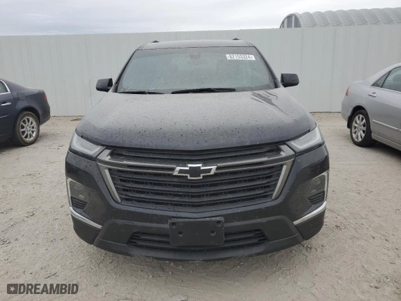 2022 Chevrolet Traverse LS with VIN 1GNERFKWXNJ185960, listed as a Copart auction lot 82153324 with 28,145 mi miles and Salvage Title. Bid and sale history available at carsss.com. Image 5.