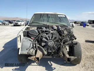 1998 GMC Suburban z VIN 1GKEC16R0WJ712847, wystawiony jako Copart lot #68557804 z przebiegiem 262 538 mil mil oraz Szkoda całkowita • Salvage title. Historia ofert i sprzedaży dostępna na DreamBid. Obrazek 5.
