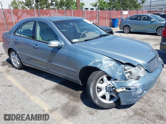 2004 Mercedes-Benz C 320 z VIN WDBRF64J34F501106, wystawiony jako IAAI lot #42313795 z przebiegiem 81 476 mil mil oraz . Historia ofert i sprzedaży dostępna na DreamBid. Obrazek 1.