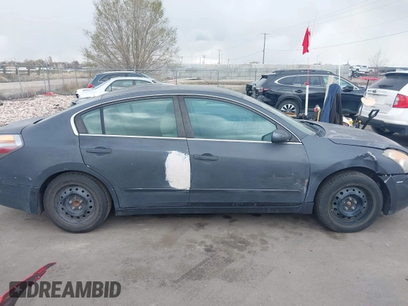 2007 Nissan Altima 2.5 with VIN 1N4AL21E17N458215, listed as a IAAI auction lot 41943990 with 190,234 mi miles. Bid and sale history available at carsss.com. Image 13.