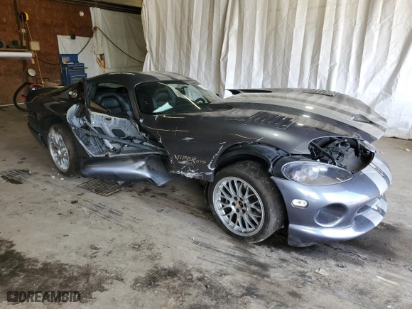 2000 Dodge Viper GTS with VIN 1B3ER69EXYV606564, listed as a Copart auction lot 63698564 with 15056 miles and Salvage Title. Bid and sale history available at carsss.com. Image 4.