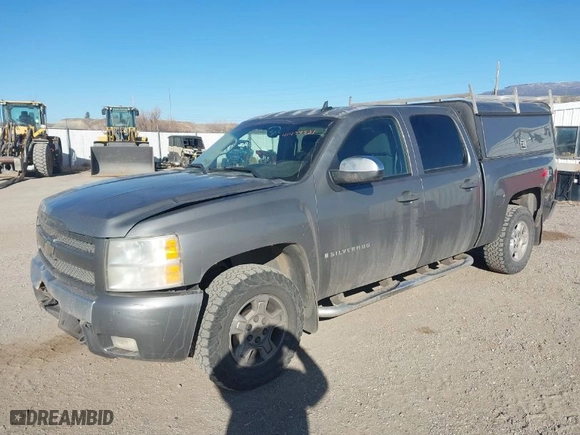 2008 Chevrolet Silverado 1500 LT w/1LT with VIN 2GCEK13M381227512, listed as a IAAI auction lot 41479521 with 261,854 mi miles. Bid and sale history available at carsss.com. Image 2.