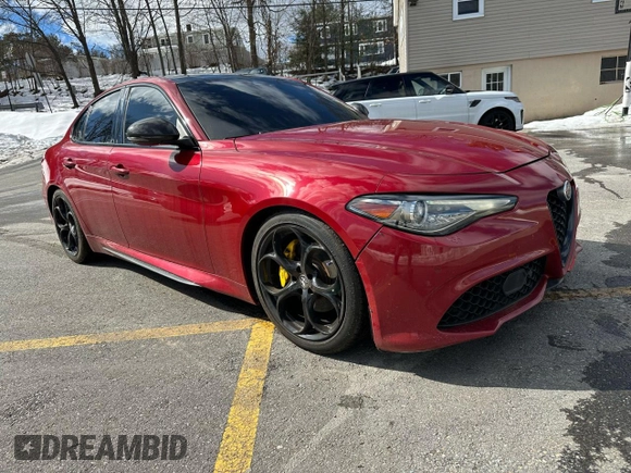 2020 Alfa Romeo Giulia Ti Sport z VIN ZARFAMBN7L7626380, wystawiony jako Copart lot #47583435 z przebiegiem 63 898 mil mil oraz Czysty tytuł • Clean title. Historia ofert i sprzedaży dostępna na DreamBid. Obrazek 4.
