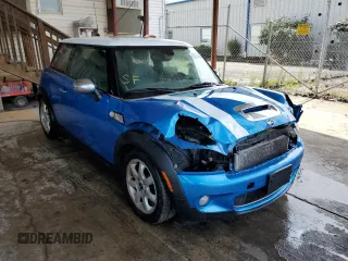 2009 MINI Hardtop S with VIN WMWMF73539TW83580, listed as a Copart auction lot 80143763 with 96,464 mi miles and Salvage Title. Bid and sale history available at DreamBid. Image 4.