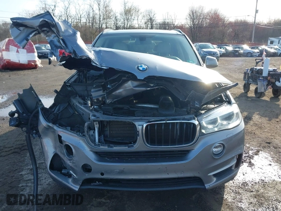 2014 BMW X5 xDrive35i z VIN 5UXKR0C52E0H19670, wystawiony jako IAAI lot #41909590 z przebiegiem 137 758 mil mil oraz . Historia ofert i sprzedaży dostępna na DreamBid. Obrazek 12.