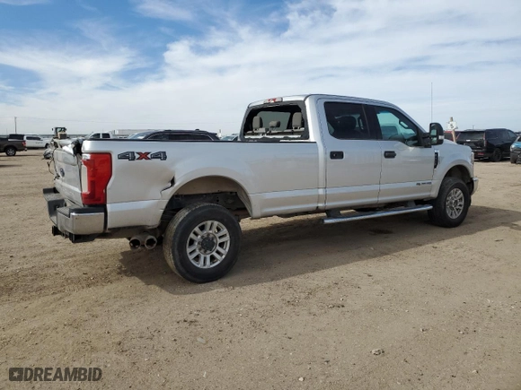 2018 Ford Super Duty F-350 SRW XL with VIN 1FT8W3BT1JEB38306, listed as a Copart auction lot 43987725 with NaN miles and Salvage Title. Bid and sale history available at carsss.com. Image 3.