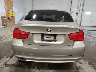 2011 BMW 3 Series 328i xDrive z VIN WBAPK5C53BA994635, wystawiony jako Copart lot #50235645 z przebiegiem 107 780 mil mil oraz Nie do naprawy • Non repairable. Historia ofert i sprzedaży dostępna na DreamBid. Obrazek 6.