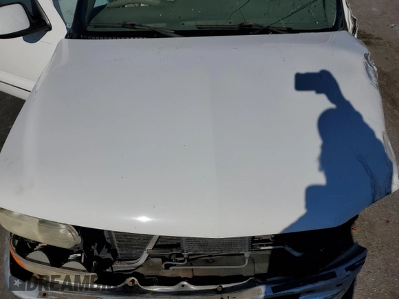 2001 Chevrolet Suburban LS with VIN 3GNFK16T31G177271, listed as a Copart auction lot 89349205 with 404,627 mi miles and Salvage Title. Bid and sale history available at carsss.com. Image 13.