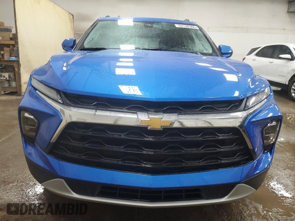 2025 Chevrolet Blazer LT with VIN 3GNKBHR45SS107121, listed as a Copart auction lot 53130305 with 1,401 mi miles and Salvage title. Bid and sale history available at DreamBid. Image 5.