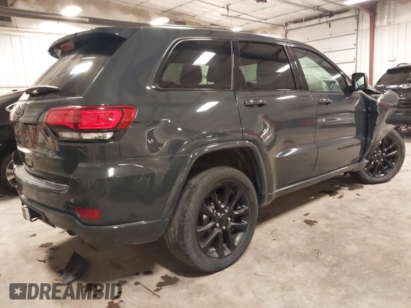 2017 Jeep Grand Cherokee Laredo with VIN 1C4RJFAG7HC886394, listed as a IAAI auction lot 40914121 with 66,895 mi miles. Bid and sale history available at carsss.com. Image 4.