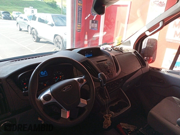 2019 Ford Transit с VIN 1FTBW3XM1KKA29208, выставлен на аукционе IAAI как лот 42631265 с пробегом 215 367 миль миль и . История ставок и продаж доступна на DreamBid. Изображение 44.