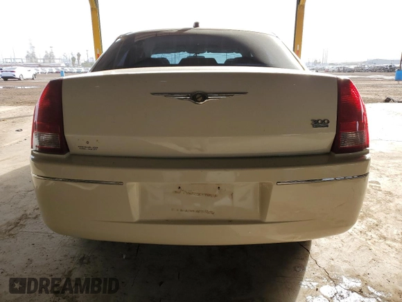 2005 Chrysler 300 with VIN 2C3JA53G05H679296, listed as a Copart auction lot 45118205 with 86,649 mi miles and Salvage Title. Bid and sale history available at carsss.com. Image 6.