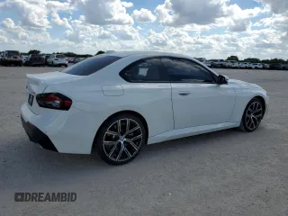 2023 BMW 2 Series 230i z VIN 3MW23CM06P8D67753, wystawiony jako Copart lot #71839884 z przebiegiem 9 900 mil mil oraz Szkoda całkowita • Salvage title. Historia ofert i sprzedaży dostępna na DreamBid. Obrazek 3.