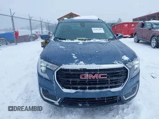 2024 GMC Terrain SLE with VIN 3GKALTEG8RL279172, listed as a IAAI auction lot 41607408 with 11,944 mi miles. Bid and sale history available at carsss.com. Image 12.