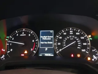 2019 Lexus RX with VIN 2T2BZMCA9KC200194, listed as a IAAI auction lot 41595521 with 70,038 mi miles. Bid and sale history available at carsss.com. Image 7.
