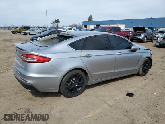 2020 Ford Fusion SE z VIN 3FA6P0HD1LR107923, wystawiony jako Copart lot #48995215 z przebiegiem 62 549 mil mil oraz Nie do naprawy • Non repairable. Historia ofert i sprzedaży dostępna na DreamBid. Obrazek 3.