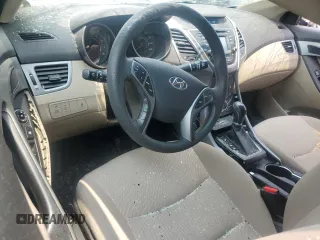2016 Hyundai Elantra SE z VIN 5NPDH4AE3GH702113, wystawiony jako Copart lot #59757565 z przebiegiem Nie podano mil oraz Czysty tytuł • Clean title. Historia ofert i sprzedaży dostępna na DreamBid. Obrazek 8.