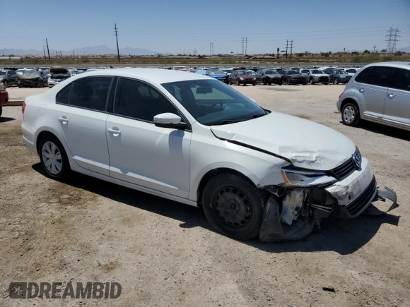 2014 Volkswagen Jetta SE with VIN 3VWD17AJ0EM267333, listed as a Copart auction lot 57684255 with 130,141 mi miles and Salvage title. Bid and sale history available at DreamBid. Image 4.