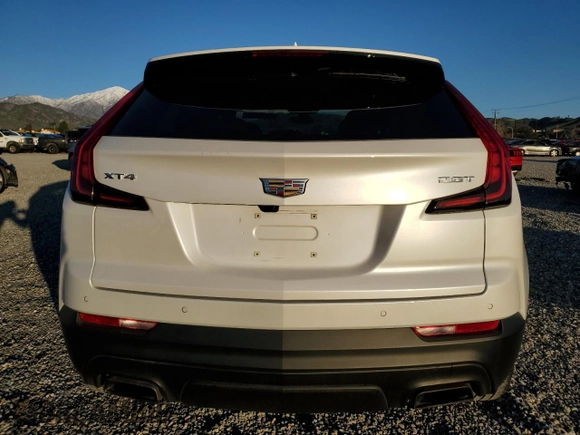 2019 Cadillac XT4 FWD Luxury with VIN 1GYAZAR47KF165866, listed as a Copart auction lot 37790783 with 23,822 mi miles. Bid and sale history available at carsss.com. Image 6.