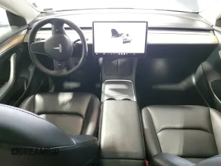 2022 Tesla Model 3 Long Range z VIN 5YJ3E1EB6NF289327, wystawiony jako Copart lot #58176825 z przebiegiem 120 883 mil mil oraz Czysty tytuł • Clean title. Historia ofert i sprzedaży dostępna na DreamBid. Obrazek 8.