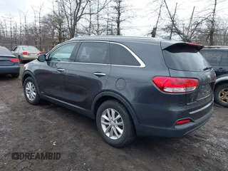 2018 Kia Sorento LX with VIN 5XYPGDA3XJG339502, listed as a IAAI auction lot 41724461 with 58,849 mi miles. Bid and sale history available at carsss.com. Image 3.