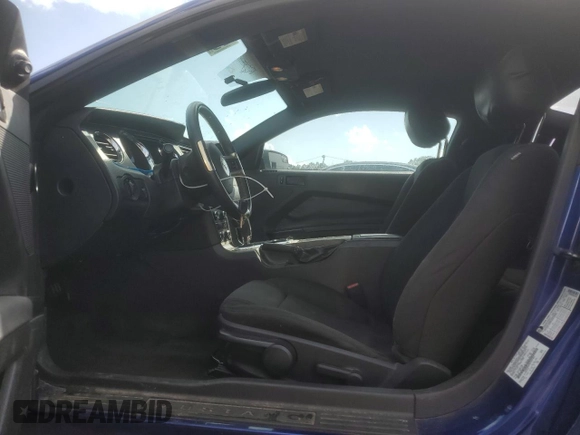 2013 Ford Mustang V6 with VIN 1ZVBP8AM4D5207405, listed as a Copart auction lot 53389355 with 157,603 mi miles and Salvage title. Bid and sale history available at DreamBid. Image 7.
