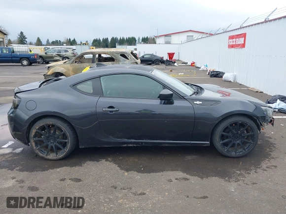 2015 Scion FR-S z VIN JF1ZNAA16F9710455, wystawiony jako IAAI lot #41838228 z przebiegiem 103 097 mil mil oraz . Historia ofert i sprzedaży dostępna na DreamBid. Obrazek 14.