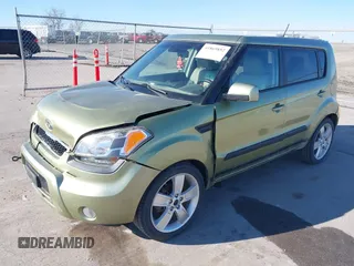2011 Kia Soul + with VIN KNDJT2A2XB7281113, listed as a IAAI auction lot 41869852 with 155,095 mi miles. Bid and sale history available at carsss.com. Image 15.