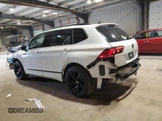 2024 Volkswagen Tiguan SE R-Line Black z VIN 3VV8B7AX5RM090744, wystawiony jako Copart lot #52823675 z przebiegiem 28 250 mil mil oraz Szkoda całkowita • Salvage title. Historia ofert i sprzedaży dostępna na DreamBid. Obrazek 2.