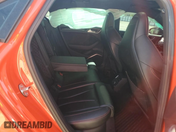 2018 Audi RS 3 z VIN WUABWGFF9J1905637, wystawiony jako Copart lot #52708554 z przebiegiem 40 664 mil mil oraz . Historia ofert i sprzedaży dostępna na DreamBid. Obrazek 11.