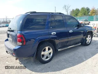 2008 Chevrolet TrailBlazer LT w/3LT with VIN 1GNDT13SX82238036, listed as a IAAI auction lot 41787961 with 188,670 mi miles. Bid and sale history available at carsss.com. Image 4.