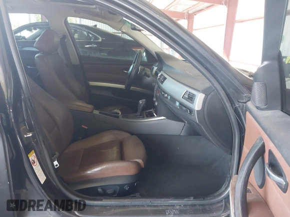 2008 BMW 3 Series 335i с VIN WBAVB73588KY62508, выставлен на аукционе IAAI как лот 42375020 с пробегом 170 083 миль миль и . История ставок и продаж доступна на DreamBid. Изображение 5.