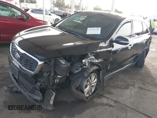 2019 Kia Sorento LX with VIN 5XYPG4A39KG522973, listed as a IAAI auction lot 41353348 with 151,889 mi miles. Bid and sale history available at carsss.com. Image 2.