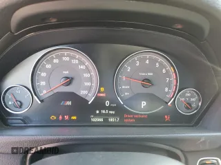 2016 BMW M4 z VIN WBS3R9C52GK338330, wystawiony jako Copart lot #73767124 z przebiegiem 102 066 mil mil oraz Szkoda całkowita • Salvage title. Historia ofert i sprzedaży dostępna na DreamBid. Obrazek 9.