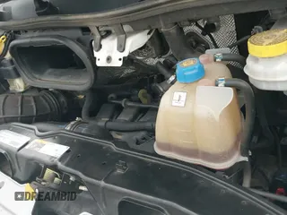 2021 Ram ProMaster Cargo z VIN 3C6LRVAG8ME573390, wystawiony jako IAAI lot #42462562 z przebiegiem 68 754 mil mil oraz . Historia ofert i sprzedaży dostępna na DreamBid. Obrazek 18.