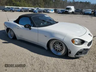 2017 FIAT 124 Spider Lusso z VIN JC1NFAEK7H0119175, wystawiony jako Copart lot #89142865 z przebiegiem Nie podano mil oraz Szkoda całkowita • Salvage title. Historia ofert i sprzedaży dostępna na DreamBid. Obrazek 4.