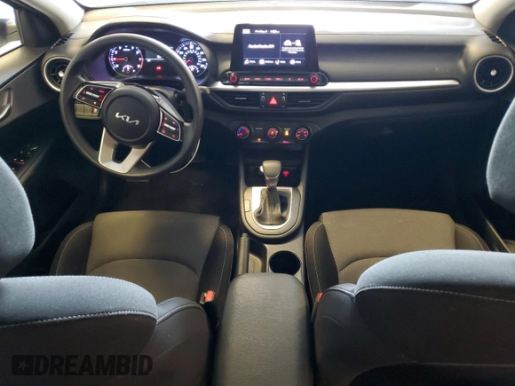 2024 Kia Forte LXS with VIN 3KPF24AD0RE733733, listed as a Copart auction lot 55706885 with 31,673 mi miles and Clean Title. Bid and sale history available at DreamBid. Image 8.