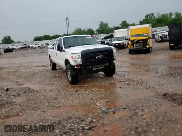 2012 Ford F-250 XL с VIN 1FT7X2B66CEB05883, выставлен на аукционе Copart как лот 54372085 с пробегом 255 836 миль миль и Списание • Salvage title. История ставок и продаж доступна на DreamBid. Изображение 13.