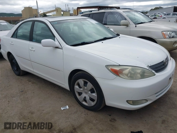 2004 Toyota Camry LE with VIN 4T1BF30K74U073676, listed as a IAAI auction lot 41668460 with 249,847 mi miles. Bid and sale history available at carsss.com. Image 1.