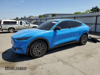 2024 Ford Mustang Mach-E Premium z VIN 3FMTK3S52RMA21200, wystawiony jako Copart lot #62106595 z przebiegiem 6 007 mil mil oraz Szkoda całkowita • Salvage title. Historia ofert i sprzedaży dostępna na DreamBid. Obrazek 1.